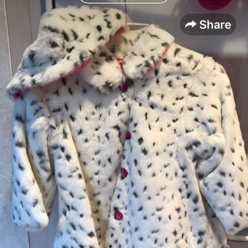 Girls Dalmatian faux fur coat